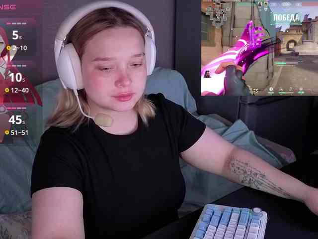 AlinaAdams webcam