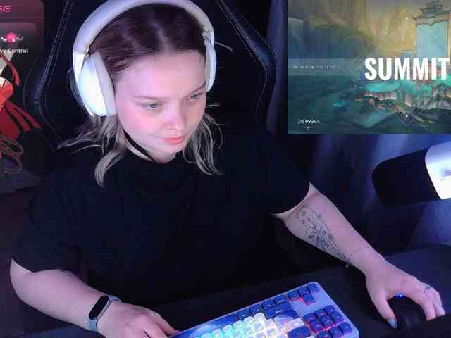 AlinaAdams webcam