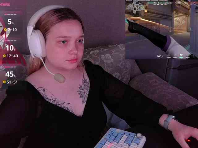 AlinaAdams webcam