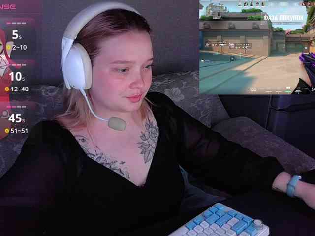 AlinaAdams webcam