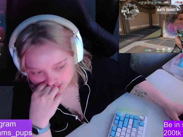 AlinaAdams webcam
