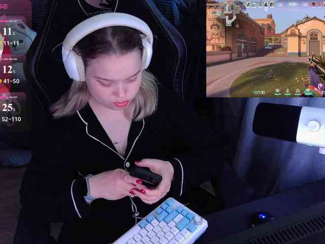 AlinaAdams webcam