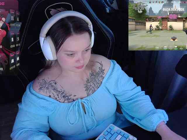 AlinaAdams webcam