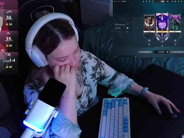 AlinaAdams webcam