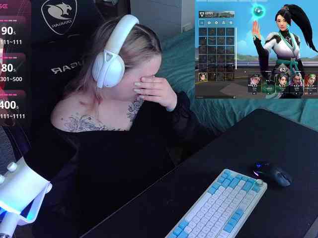 AlinaAdams Live Webcam on BongaCams