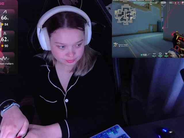 AlinaAdams webcam