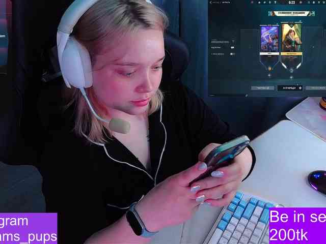 AlinaAdams webcam