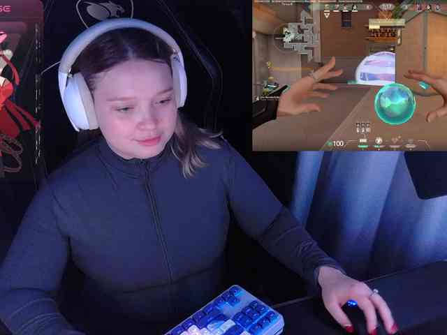 AlinaAdams webcam