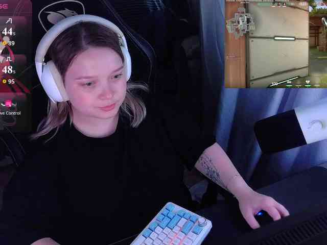 AlinaAdams webcam