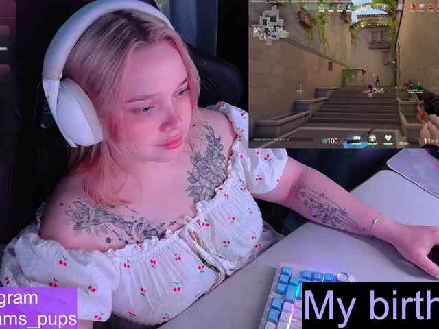 AlinaAdams webcam