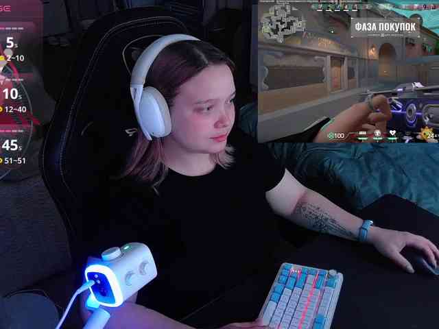 AlinaAdams webcam