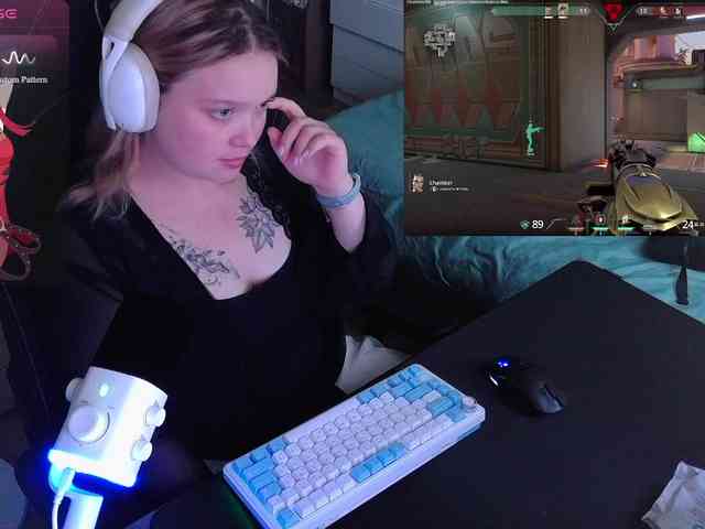 AlinaAdams webcam