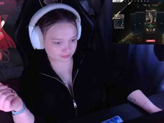 AlinaAdams webcam