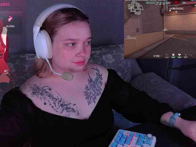 AlinaAdams webcam
