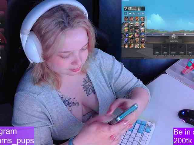 AlinaAdams webcam