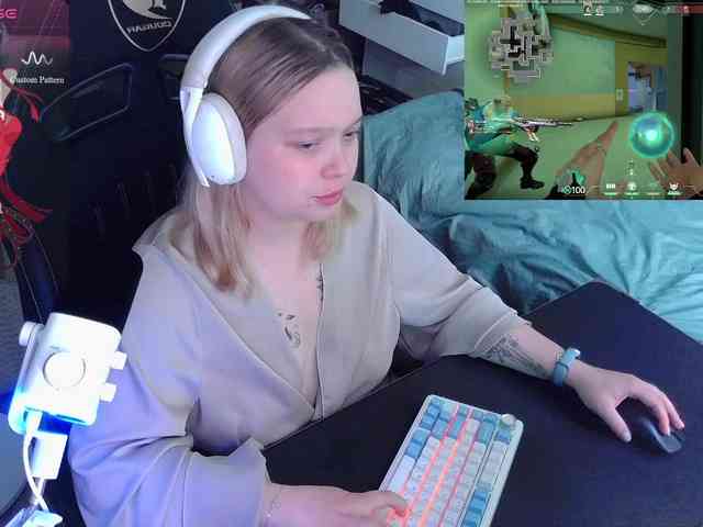 AlinaAdams webcam
