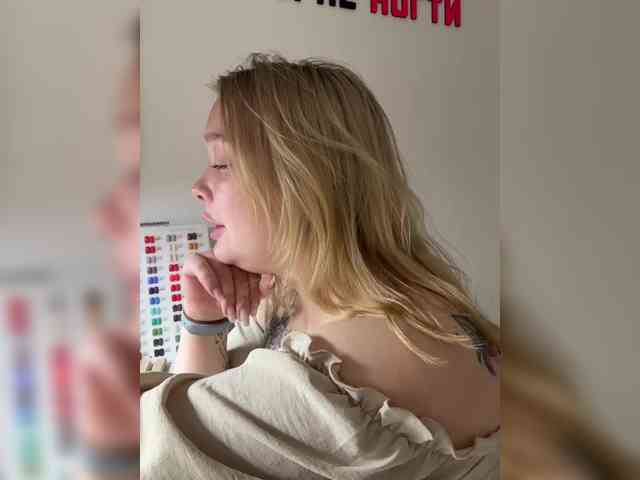 AlinaAdams webcam