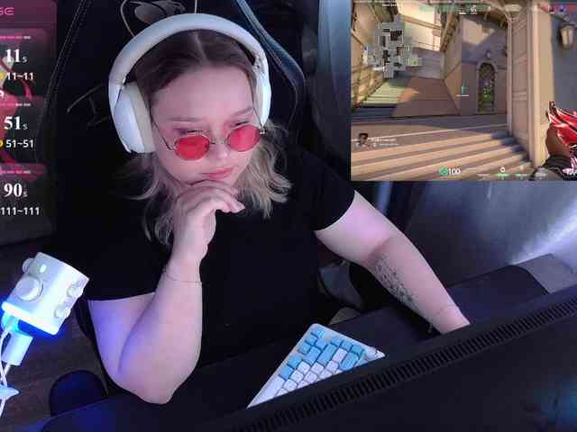 AlinaAdams webcam