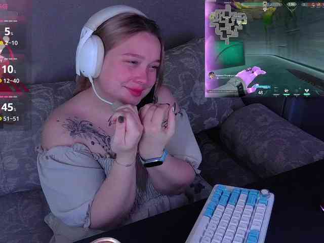 AlinaAdams webcam