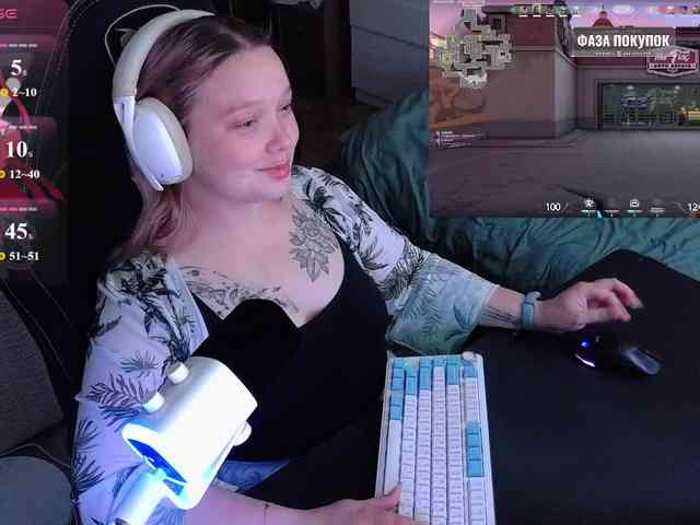 AlinaAdams webcam