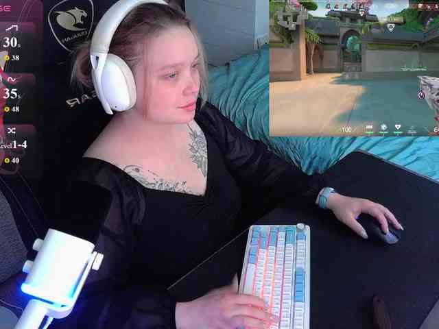 AlinaAdams webcam