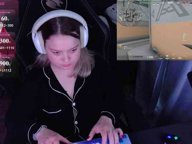 AlinaAdams webcam