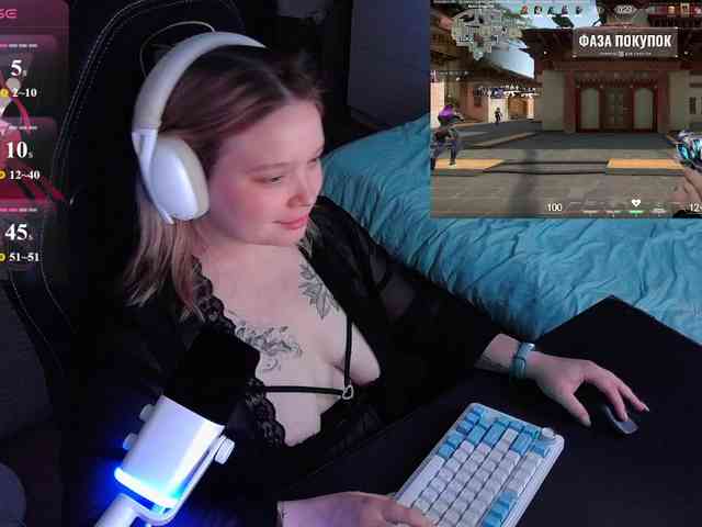 AlinaAdams webcam