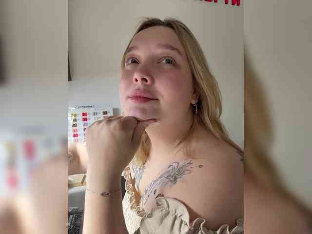 AlinaAdams webcam