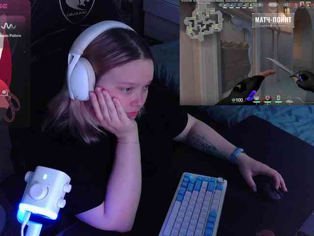 AlinaAdams webcam