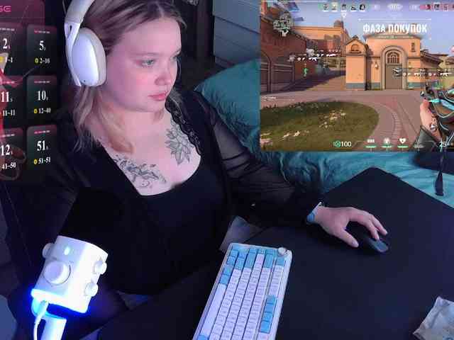 AlinaAdams webcam