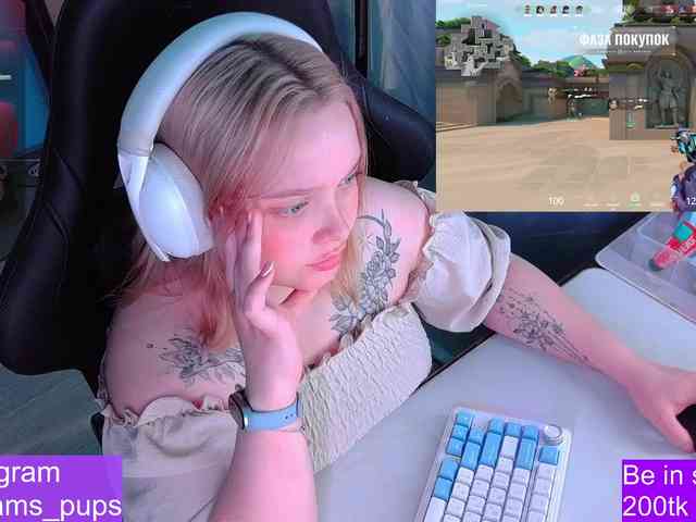 AlinaAdams webcam