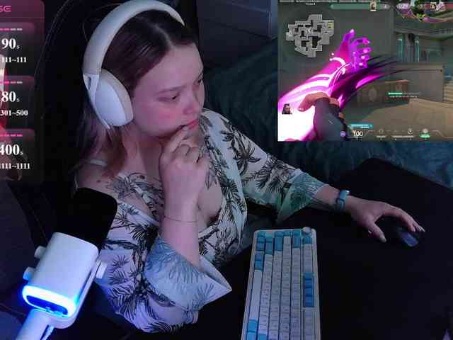 AlinaAdams webcam