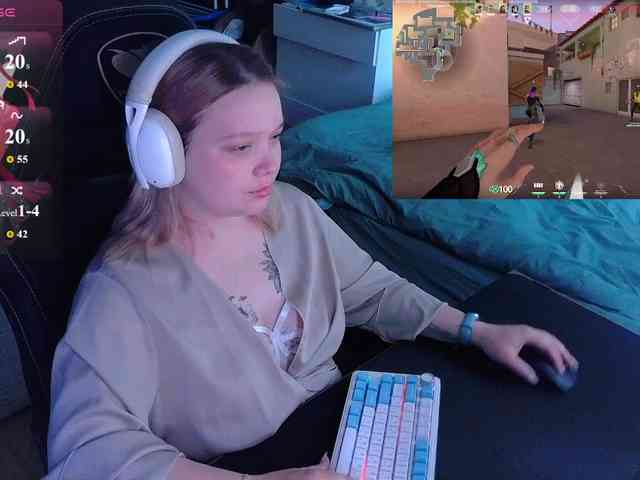 AlinaAdams webcam