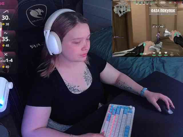 AlinaAdams webcam