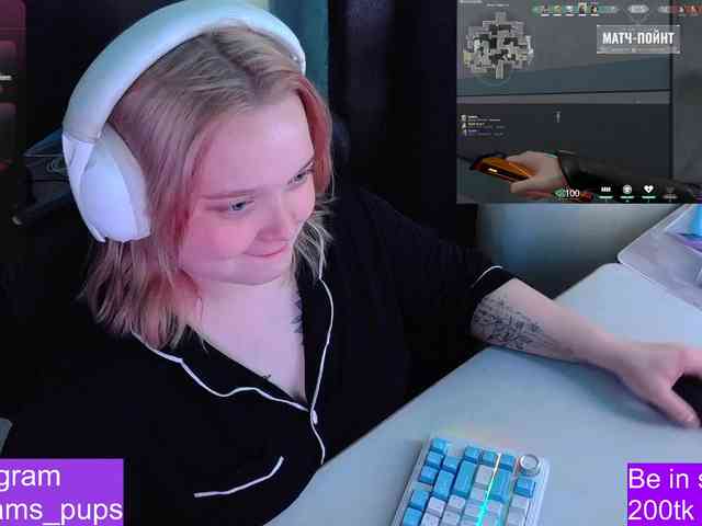 AlinaAdams webcam