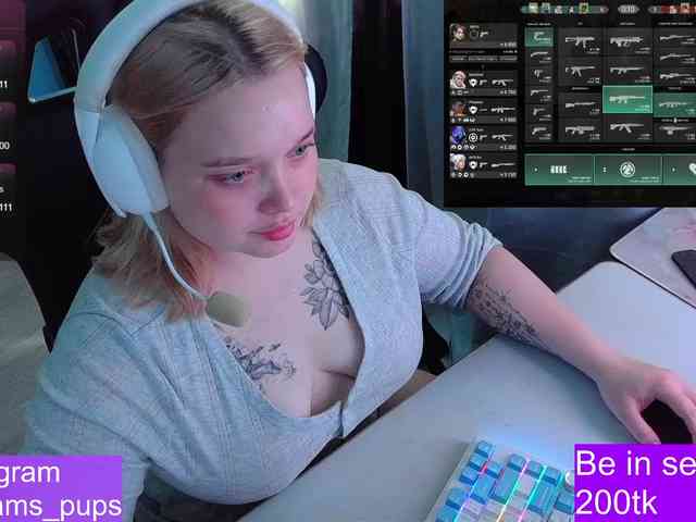 AlinaAdams webcam