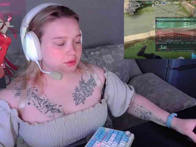 AlinaAdams webcam