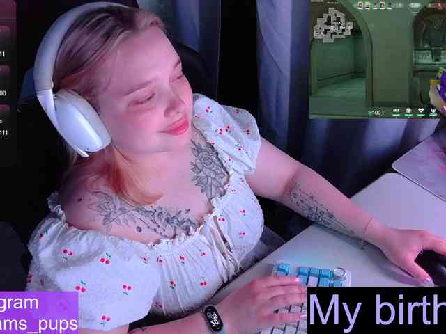 AlinaAdams webcam