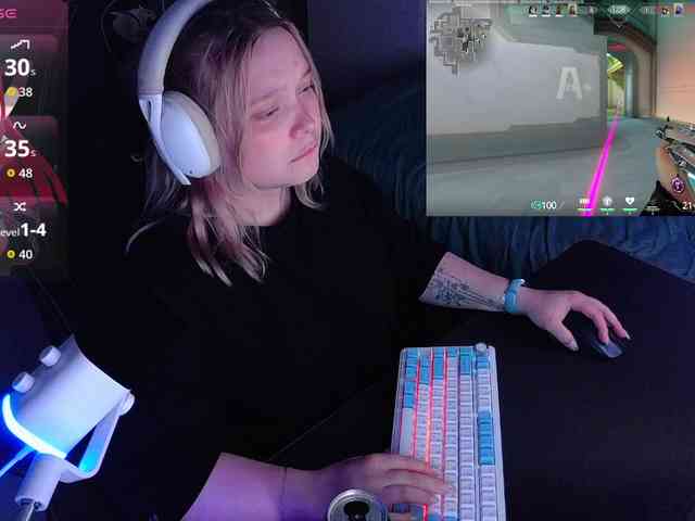 AlinaAdams webcam