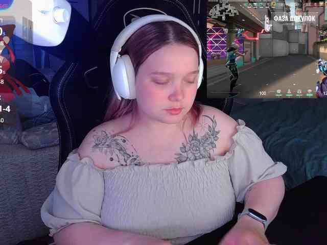 AlinaAdams webcam