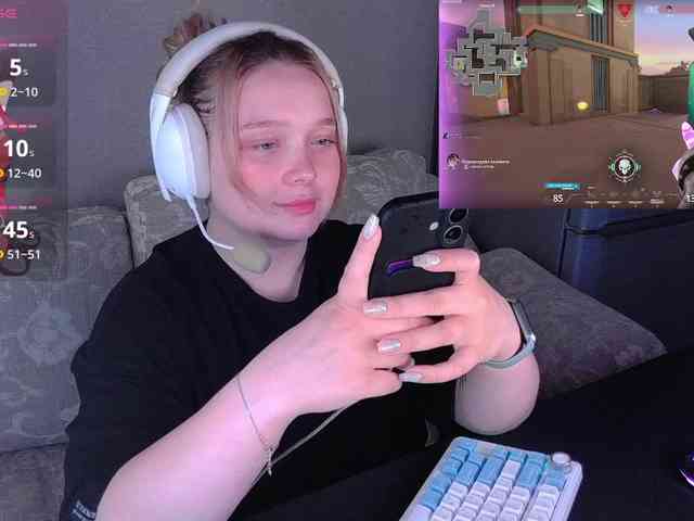 AlinaAdams webcam