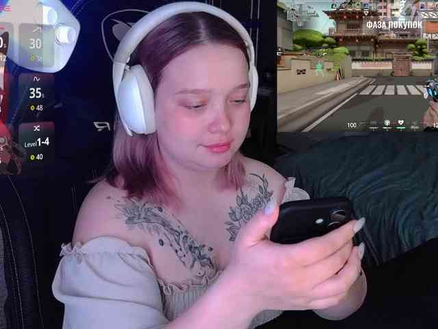 AlinaAdams webcam