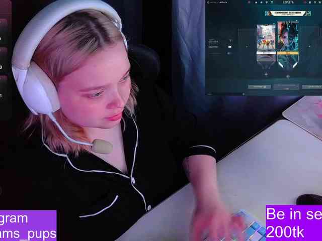 AlinaAdams webcam