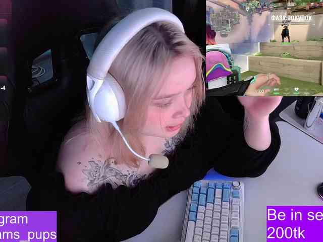 AlinaAdams webcam