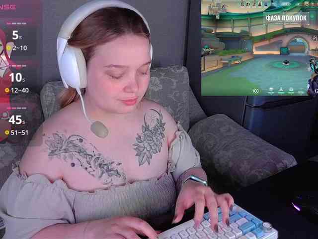 AlinaAdams webcam