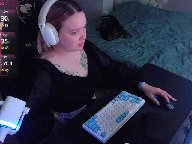 AlinaAdams webcam