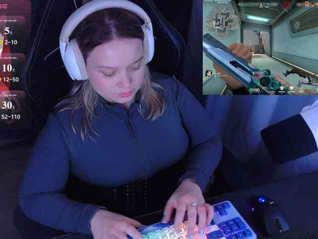 AlinaAdams webcam