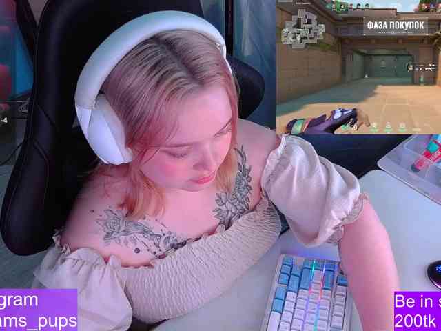 AlinaAdams webcam
