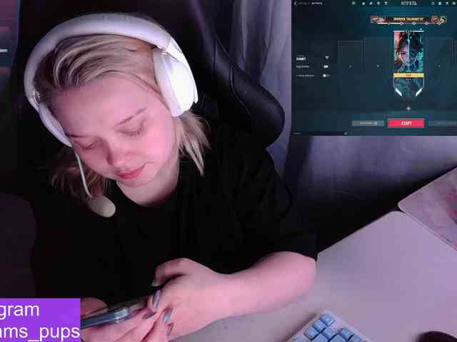 AlinaAdams webcam