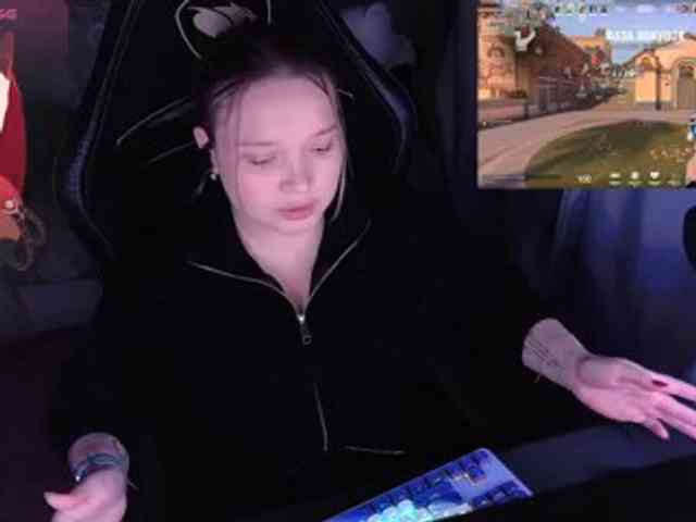 AlinaAdams webcam